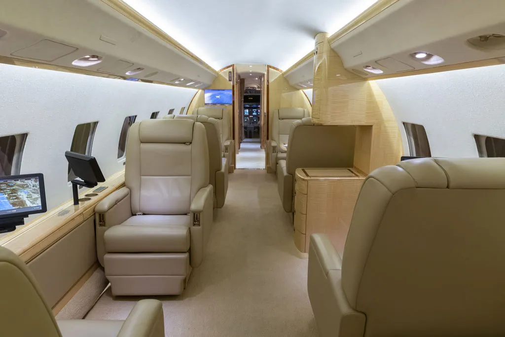 2002 Bombardier Global Express N983J S/N 9072 - interior aircraft - forward facing seats