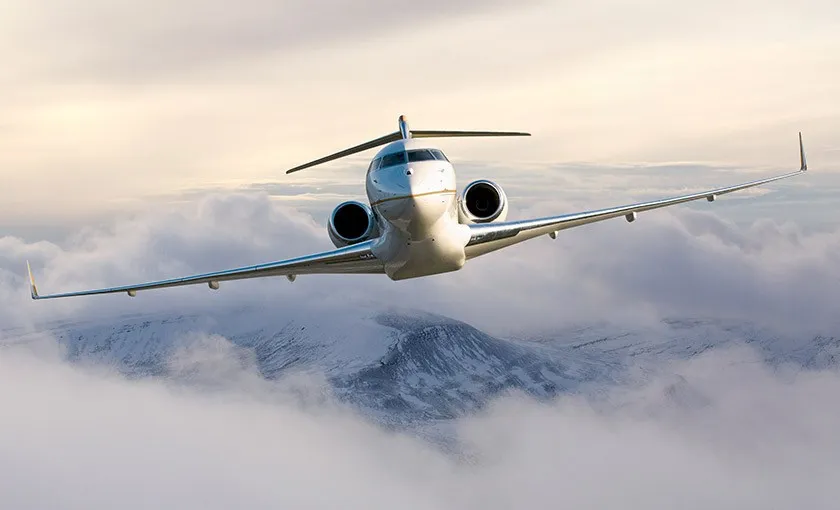 Bombardier Global 6000 in flight