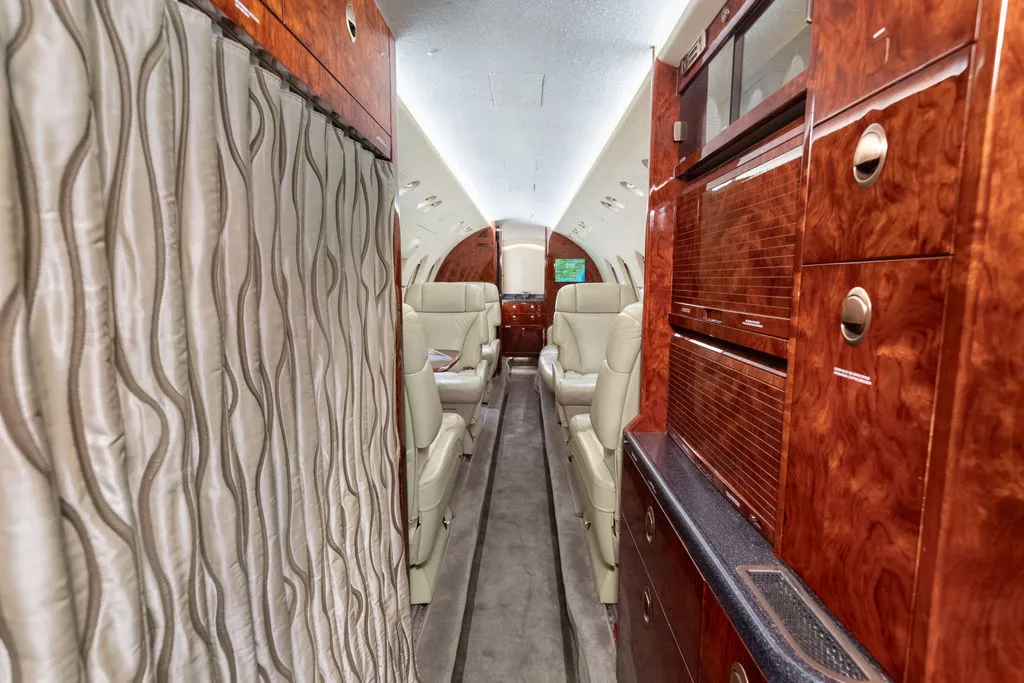 2006 Hawker 850XP S/N 258782 N830 - Galley