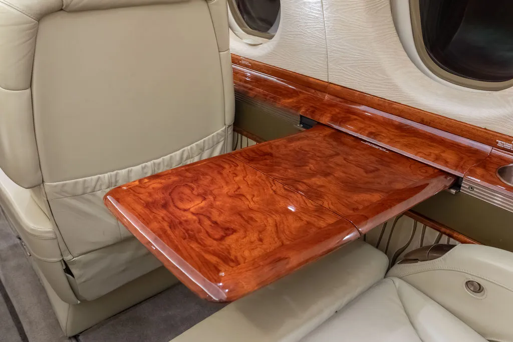 2006 Hawker 850XP S/N 258782 N830 - Interior Close Up