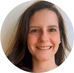 Camila Bertazonni, Analista de Educação Corporativa