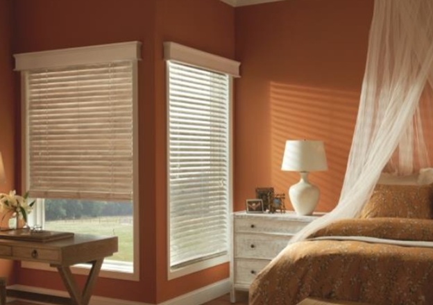 Modern living room with window blinds in Highland Park TX