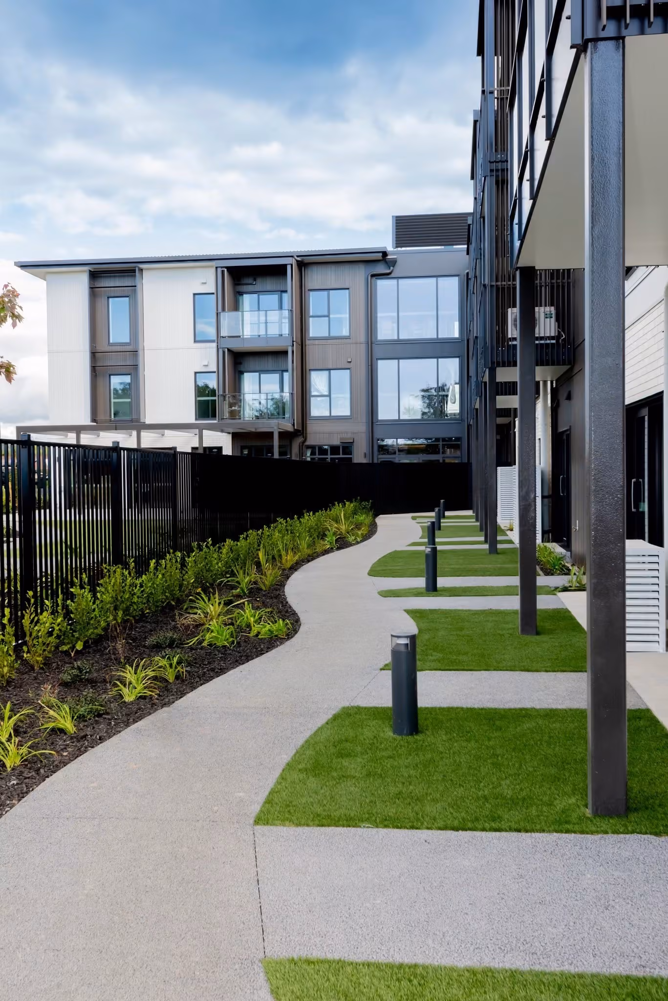 Metlife Fairway Gardens exterior
