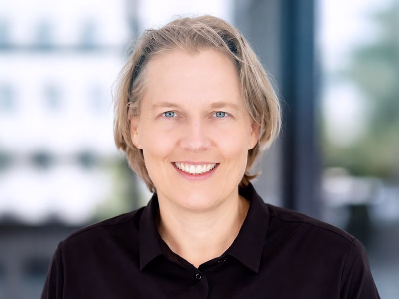 b.telligent Makes Targeted Investment in “Healthcare & Pharma” – And Brings Dr. Silvia Paddock on Board as a Top Expert