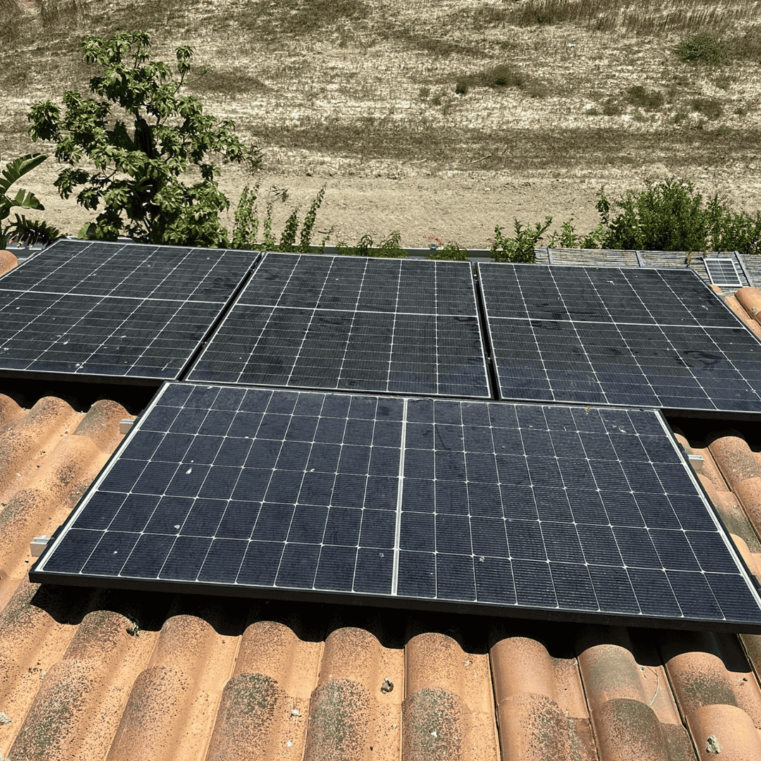 earn money with your roof with photovoltaic panels in Cyprus