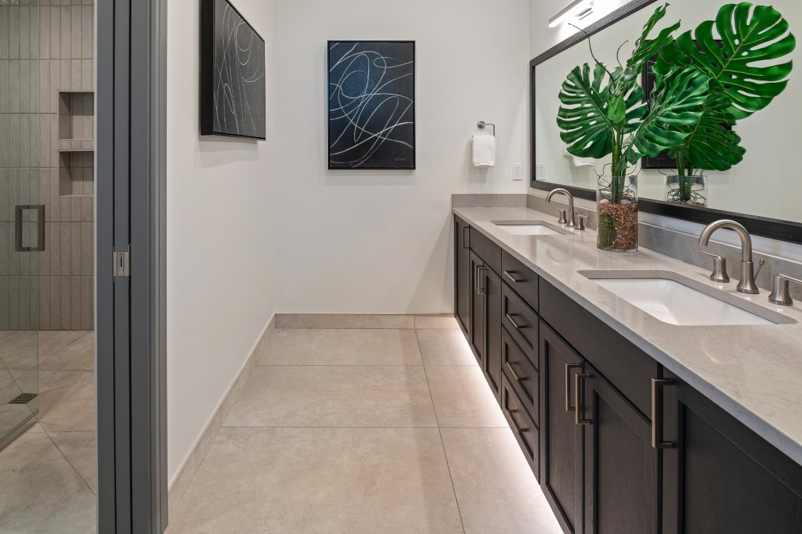 Tri-home — residential construction by StanCraft Construction Group, photo 24