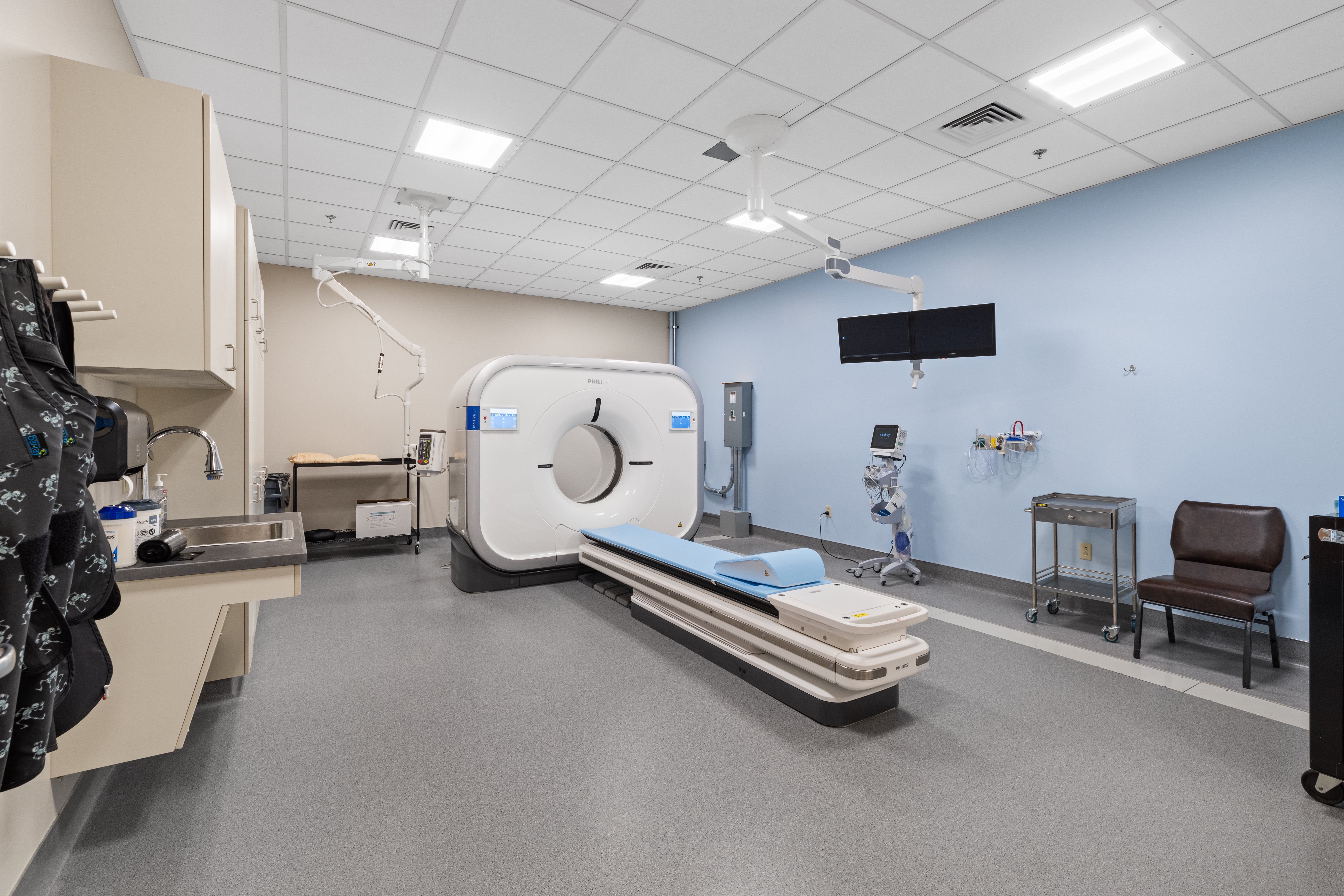 Northwest Specialty Hospital MRI and CT suite — healthcare construction by StanCraft Construction Group, photo 1