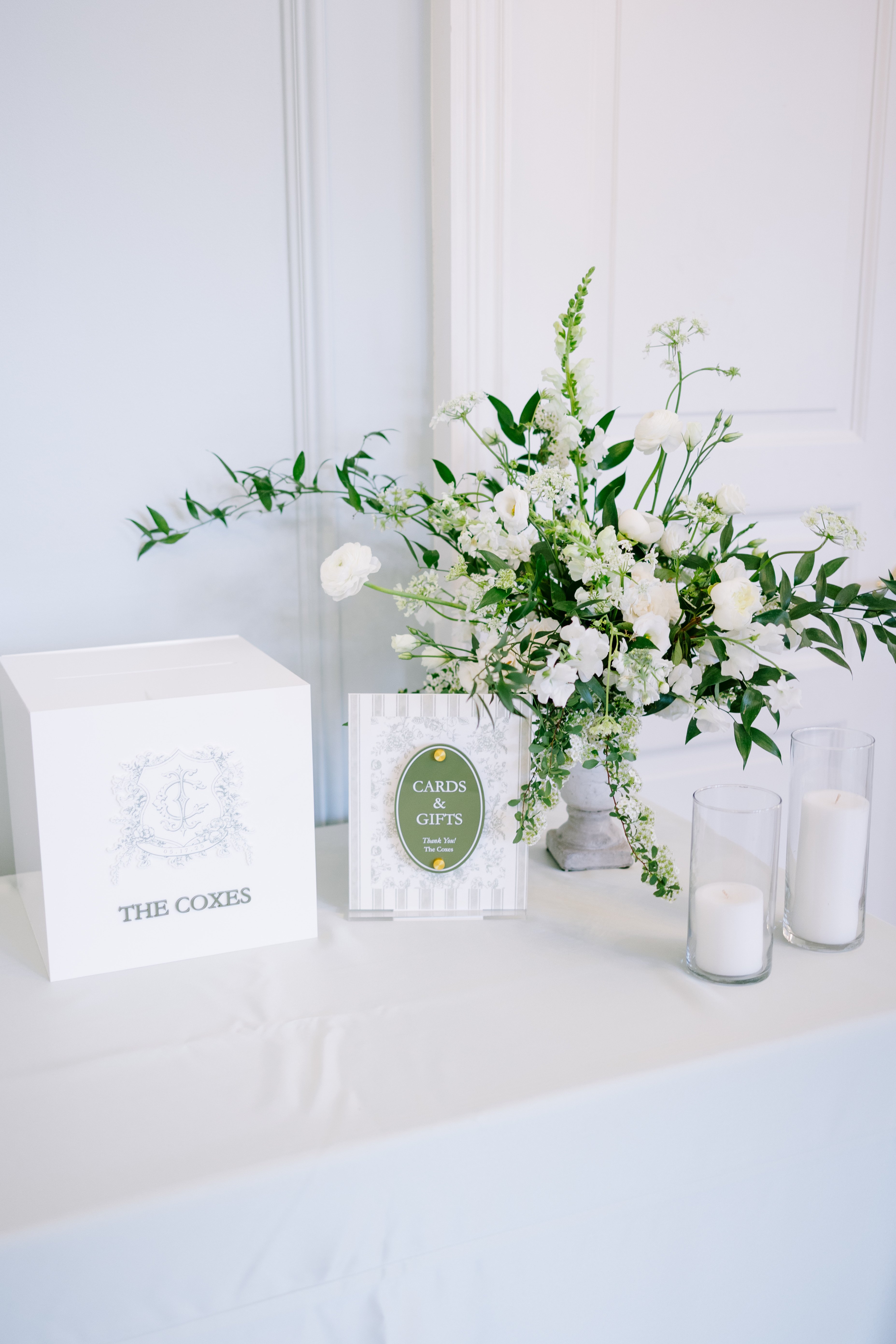 flowers and decor at hotel carmichael wedding
