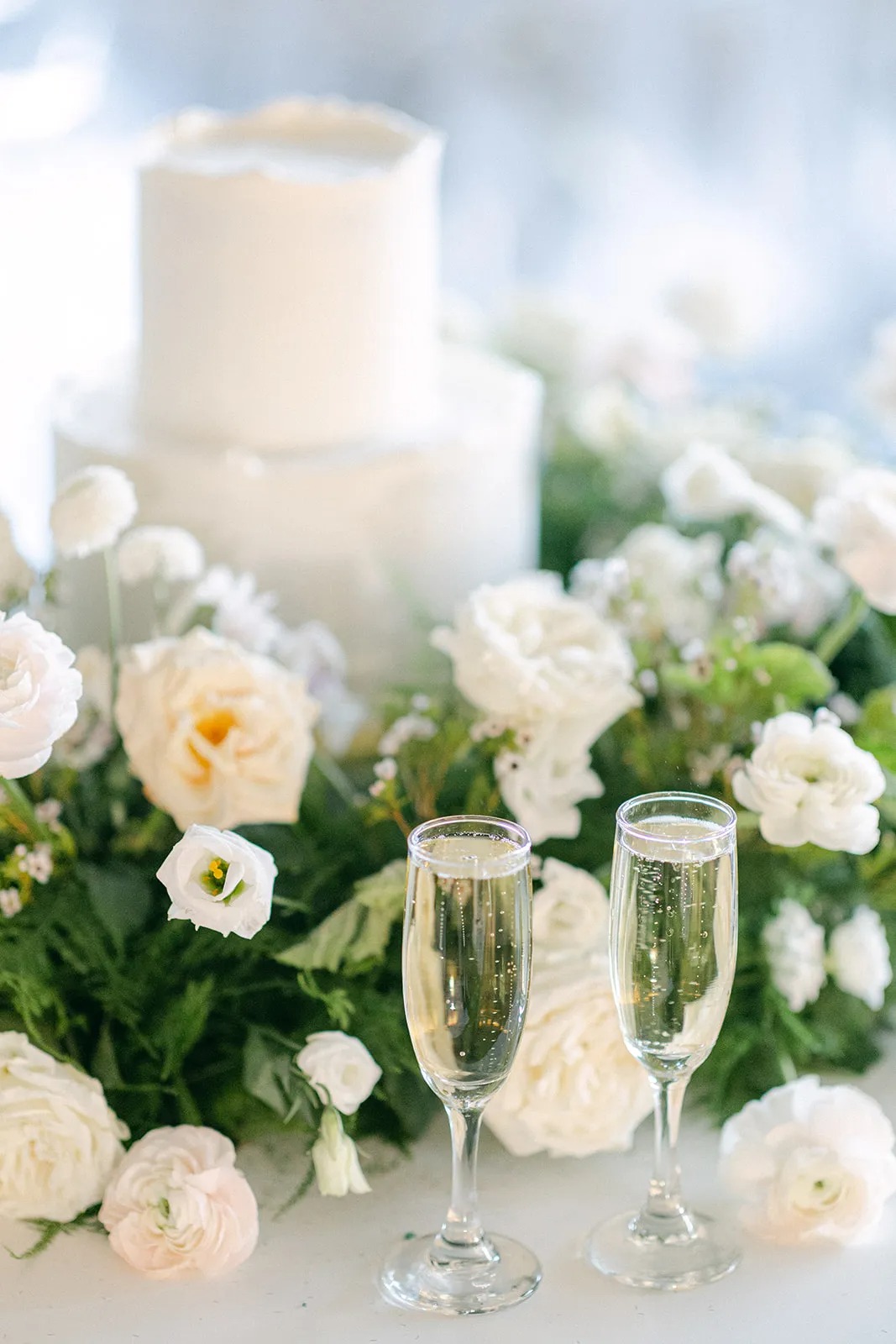 reception floral arrangement done by duet floral studios