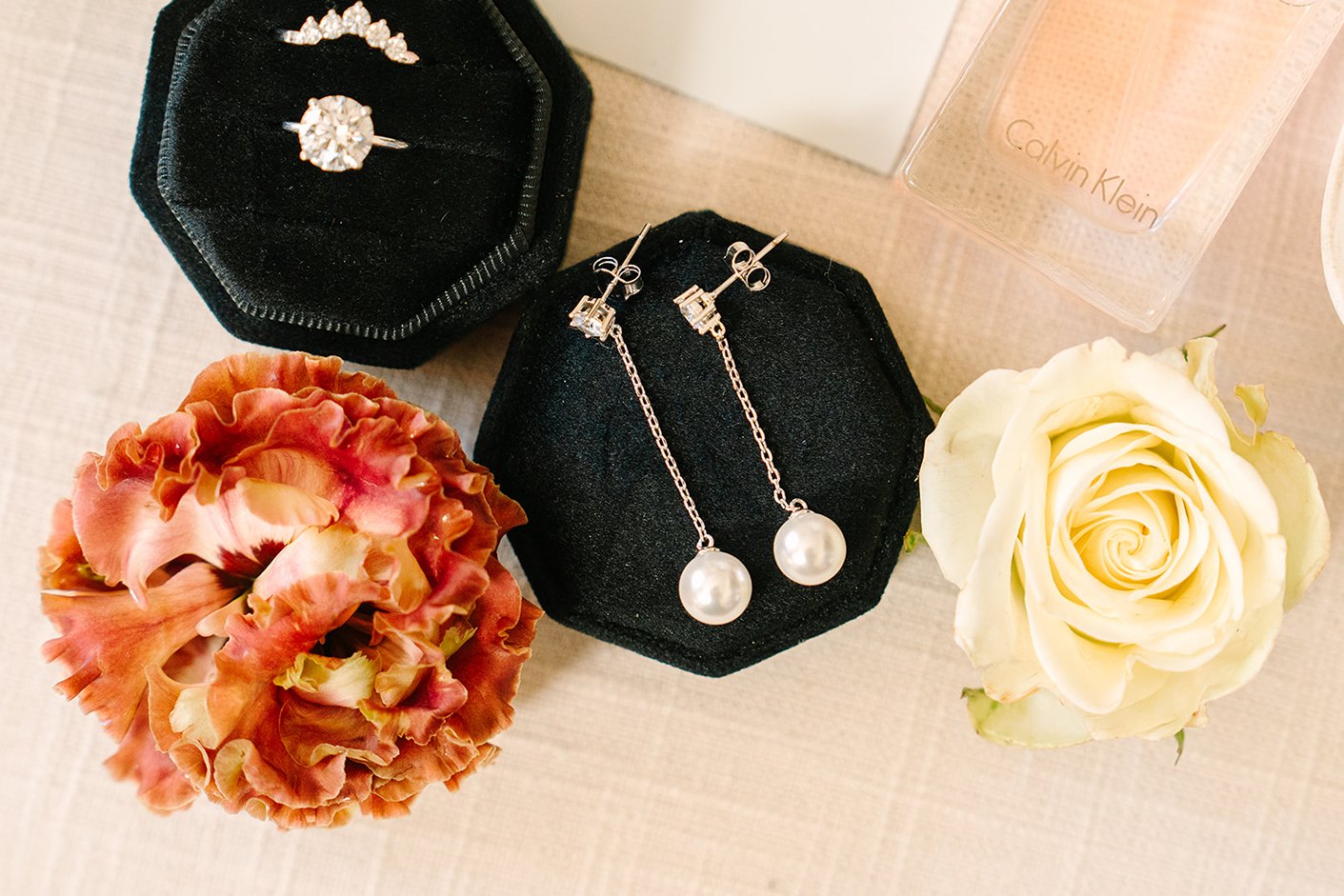 details shot at the scottish rite cathedral wedding