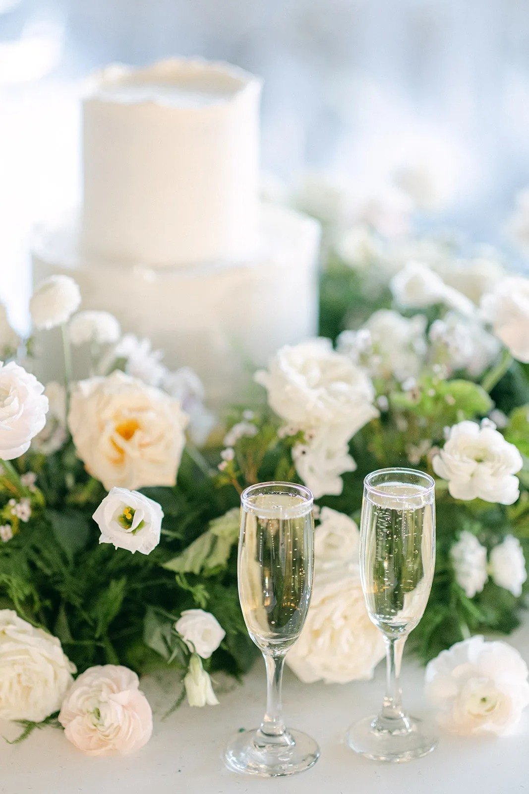 winter flowers for wedding