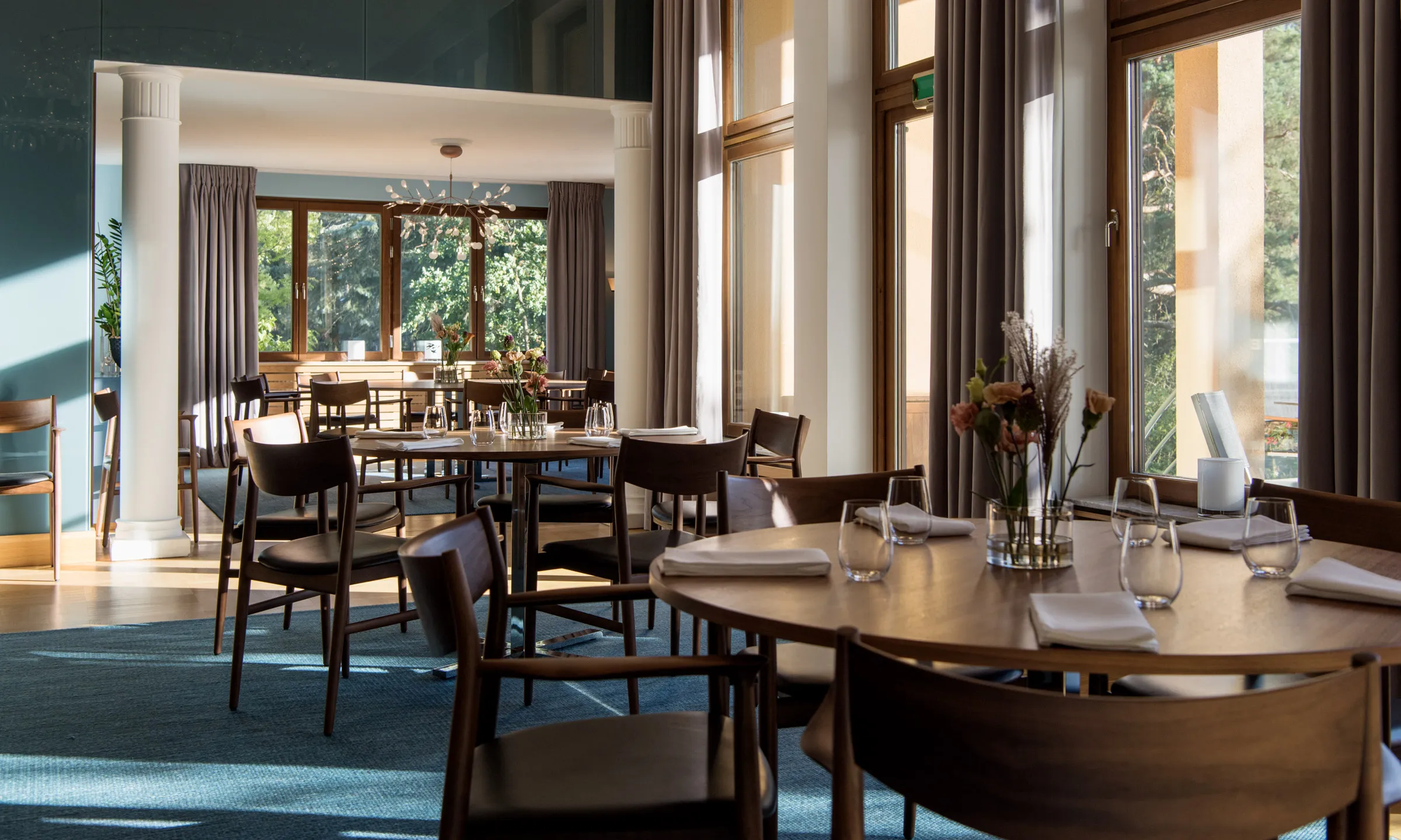 Pampered by world-class service, a personalized experience is created and the food tastes like a star restaurant.