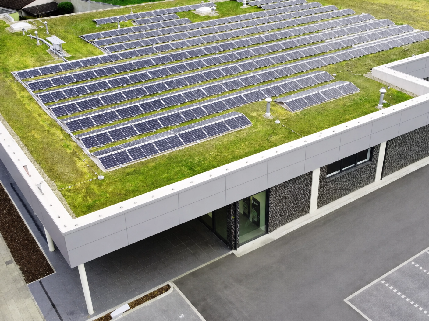 Gründach mit Photovoltaik