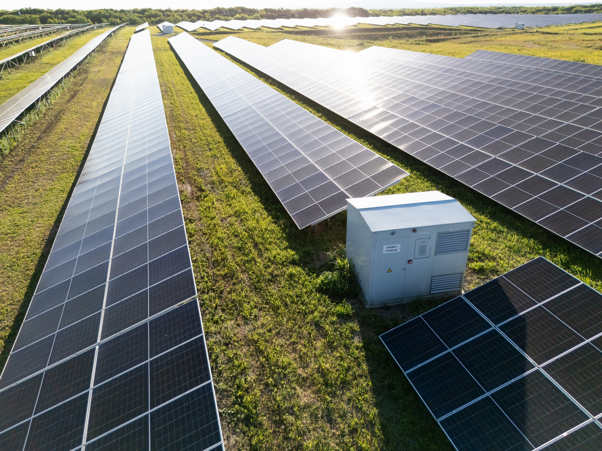 Photovoltaik-Freiflächenanlage mit Batteriespeicher