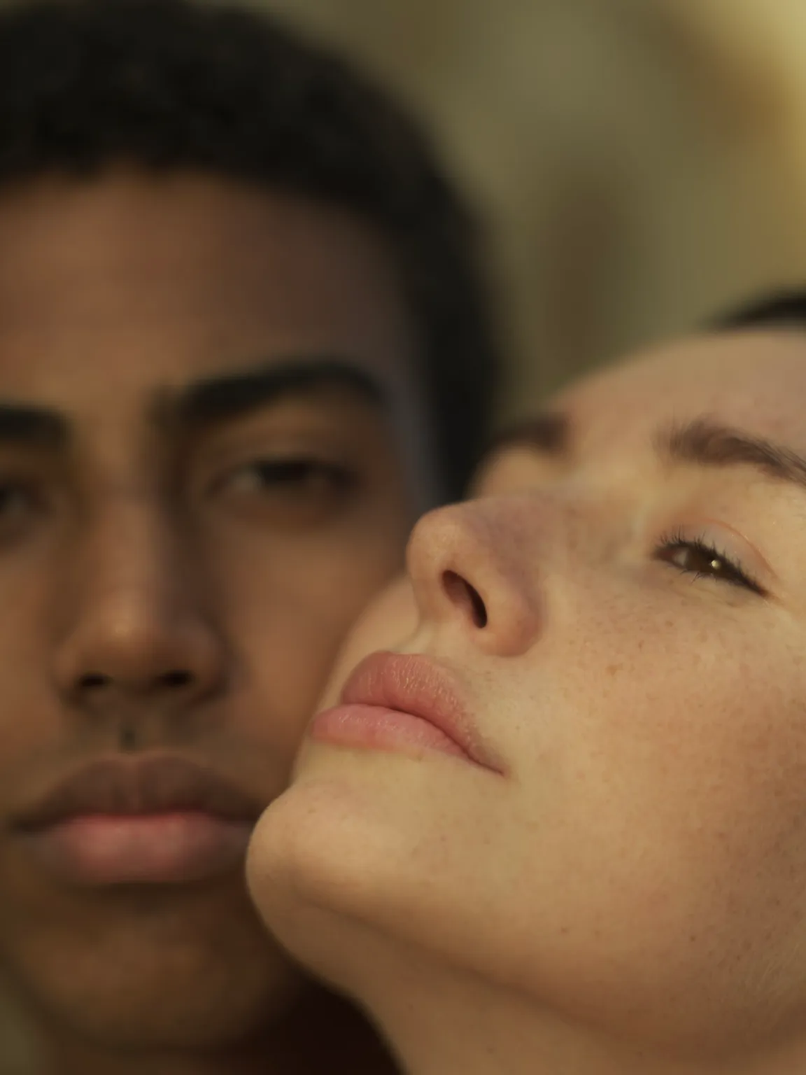 Was dir niemand über Dermaplaning erzählt: Die unsichtbare Umweltlast hinter dem Glow