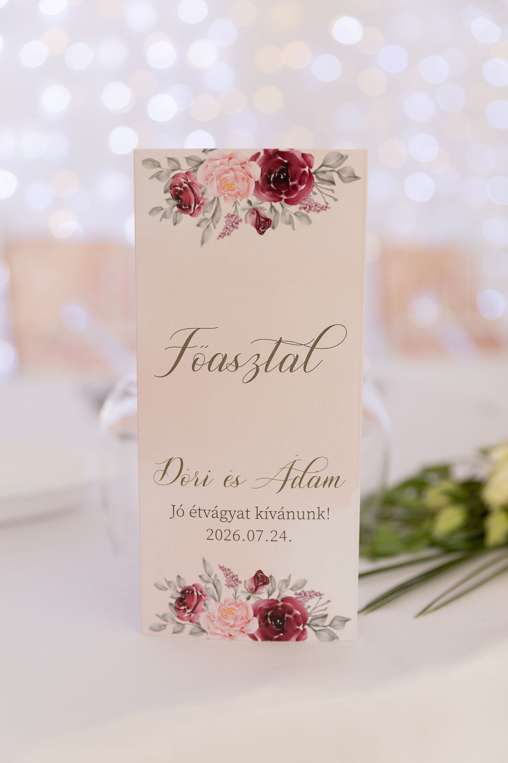 rózsaszín esküvői dekorációs ületőkártya