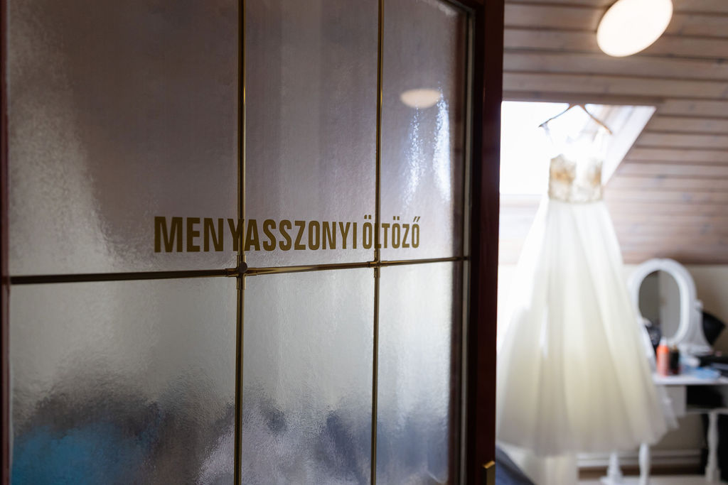 Anna Karolina menyasszonyi öltöző 