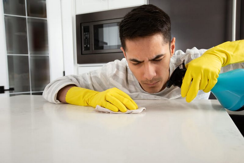 how to clean quartz countertops stains