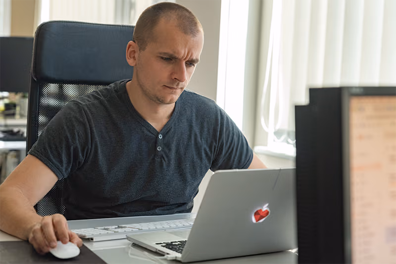 Freelancing vs. long-term employment