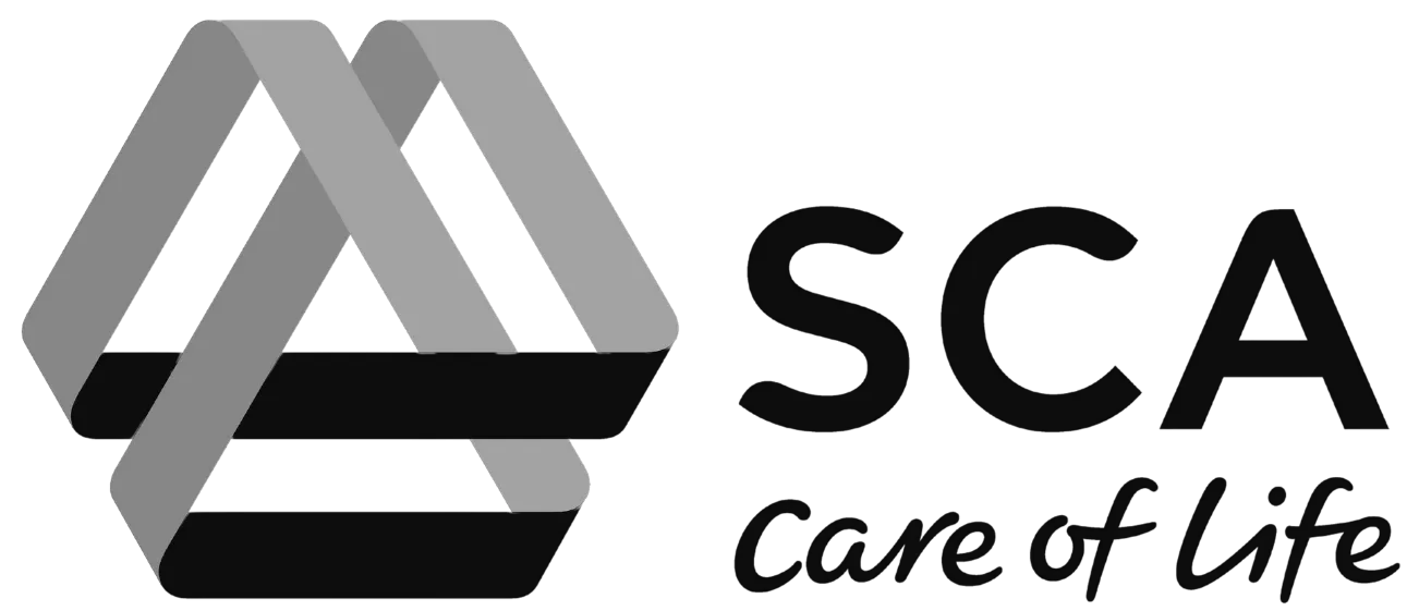 Logo SCA z trzema nakładającymi się paskami po lewej i hasłem Care of Life po prawej.