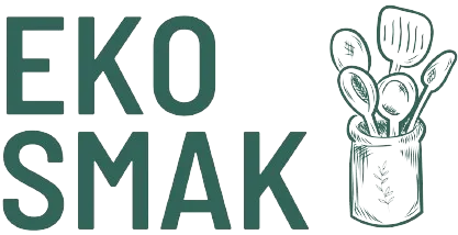 Logo EKO SMAK z literami obok szkicowanych przyborów kuchennych w słoiku.