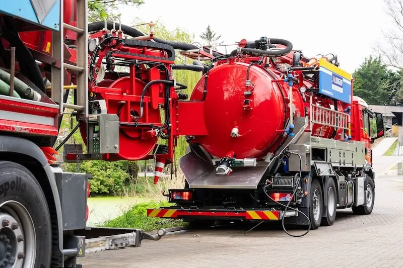 Septische put, pomput en regenwaterput op bedrijfsterreinen: onderhoud en ruiming