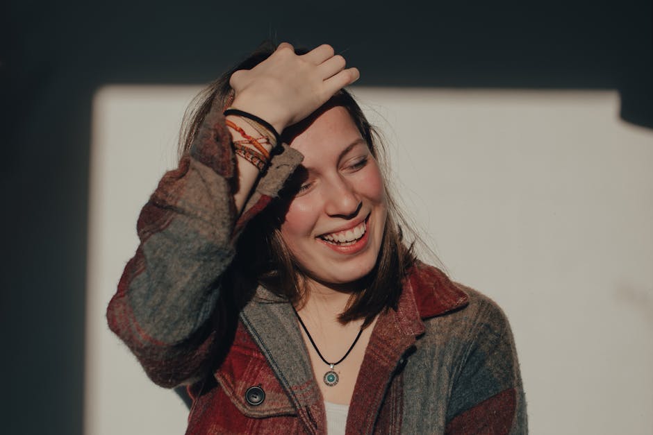 Saviez-vous que la vitamine D agit sur les os et les cheveux ? Après une carence, j’ai découvert son rôle contre la chute de cheveux et dans la prévention du cancer. Se supplémenter peut aider, mais l’idéal est d’être suivi par un professionnel.