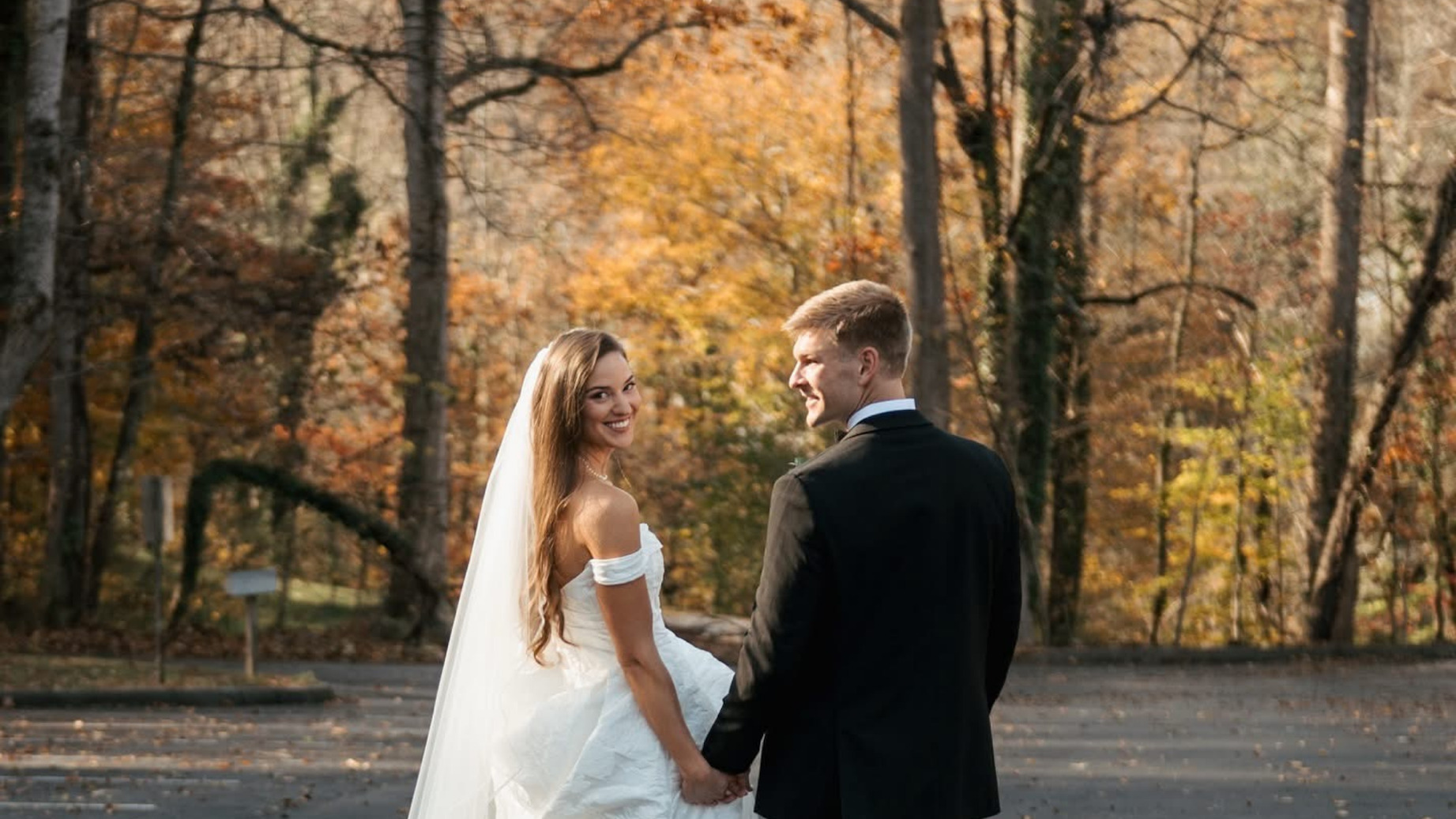 Fall in the Smokies: Why East Tennessee Is Made for Autumn Weddings