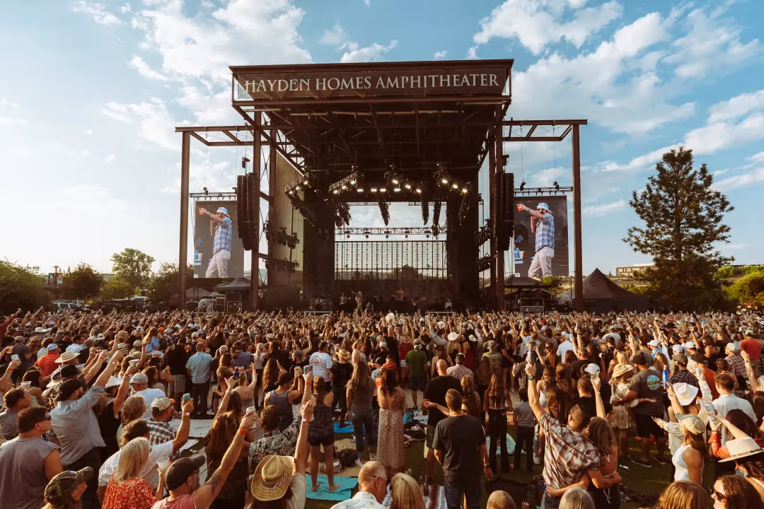 Photo of Dierks Bentley at Hayden Homes Amphitheater by Tim Kane