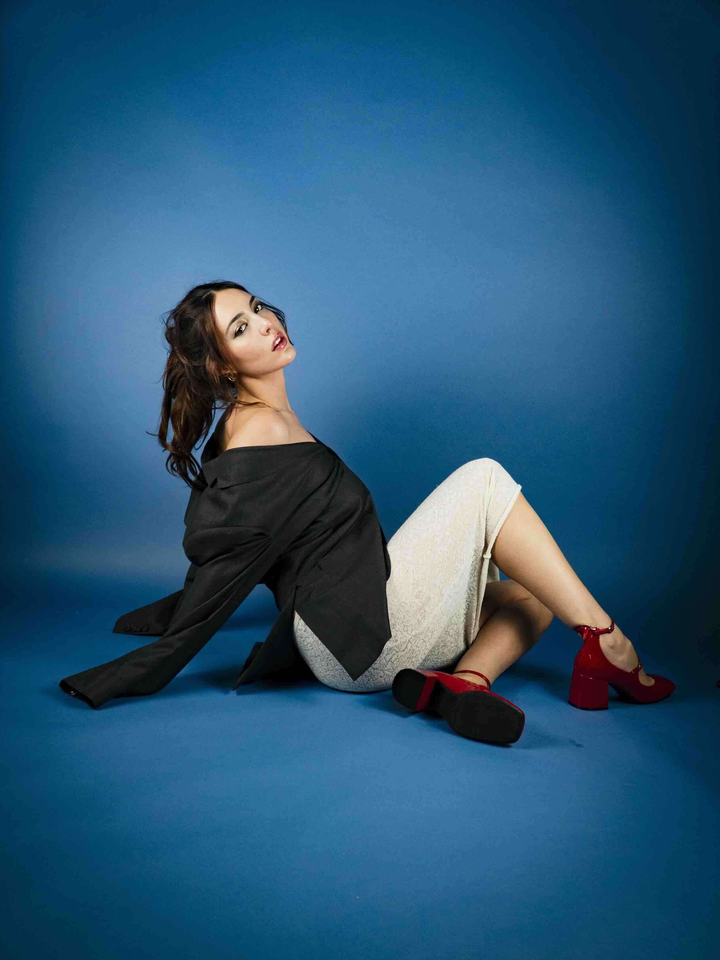 Ana Luna, photo credit: Noah Hoffman (@conversingwithaliens)