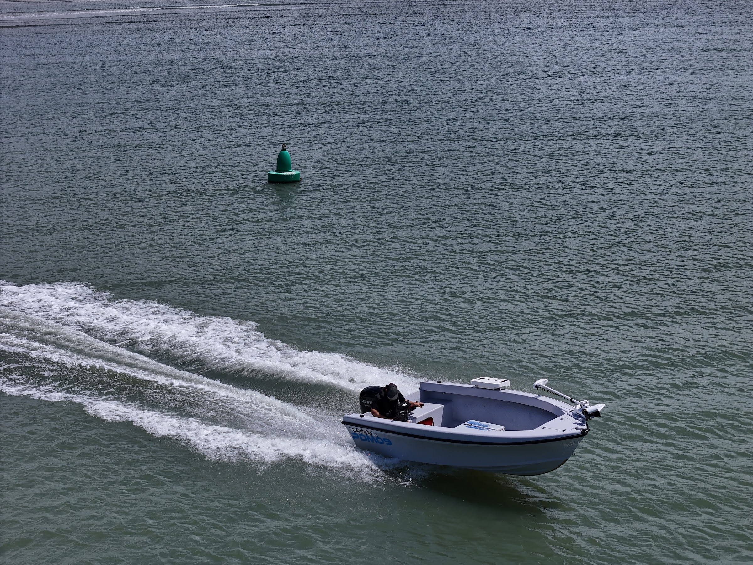 Carbine Cape Yorker 465 Tiller from above