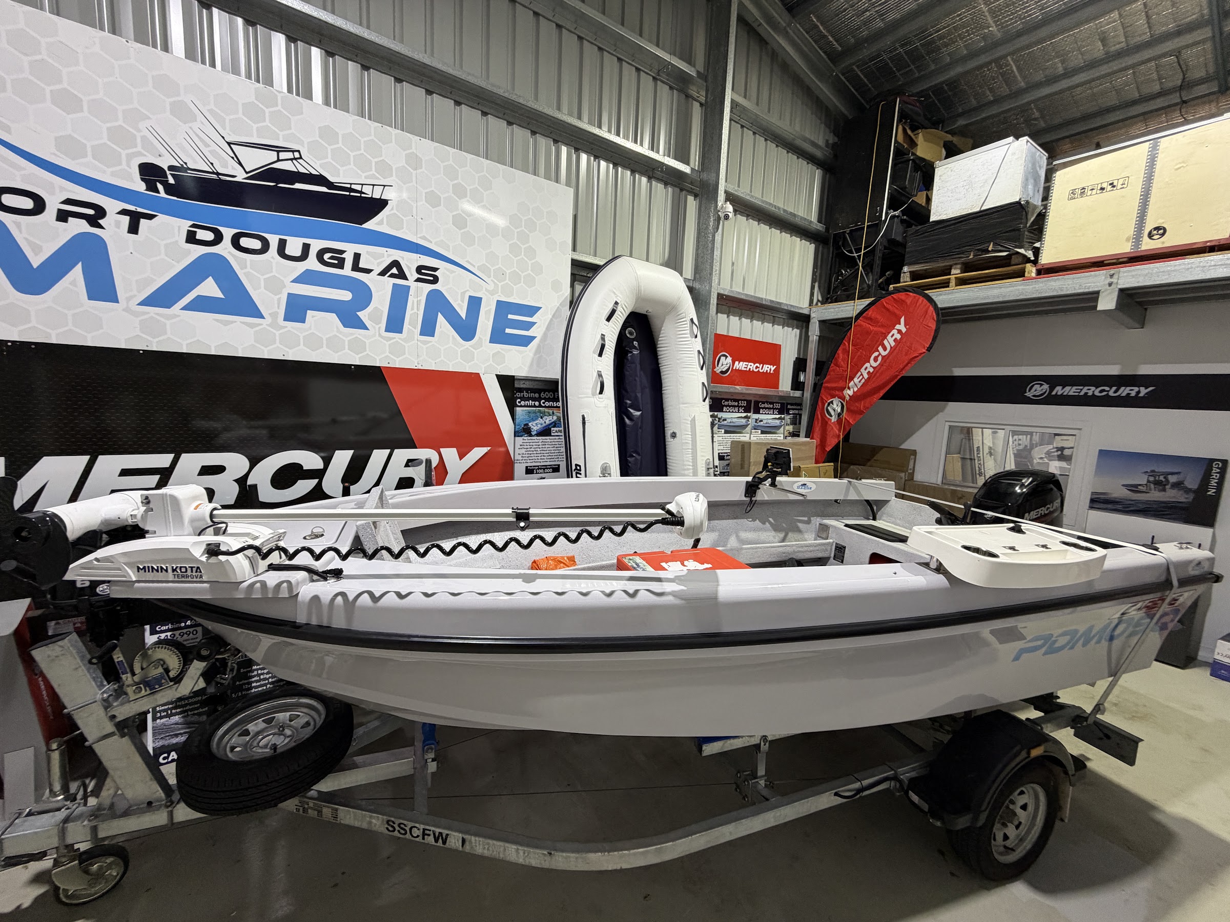 Carbine Cape Yorker 465 Tiller