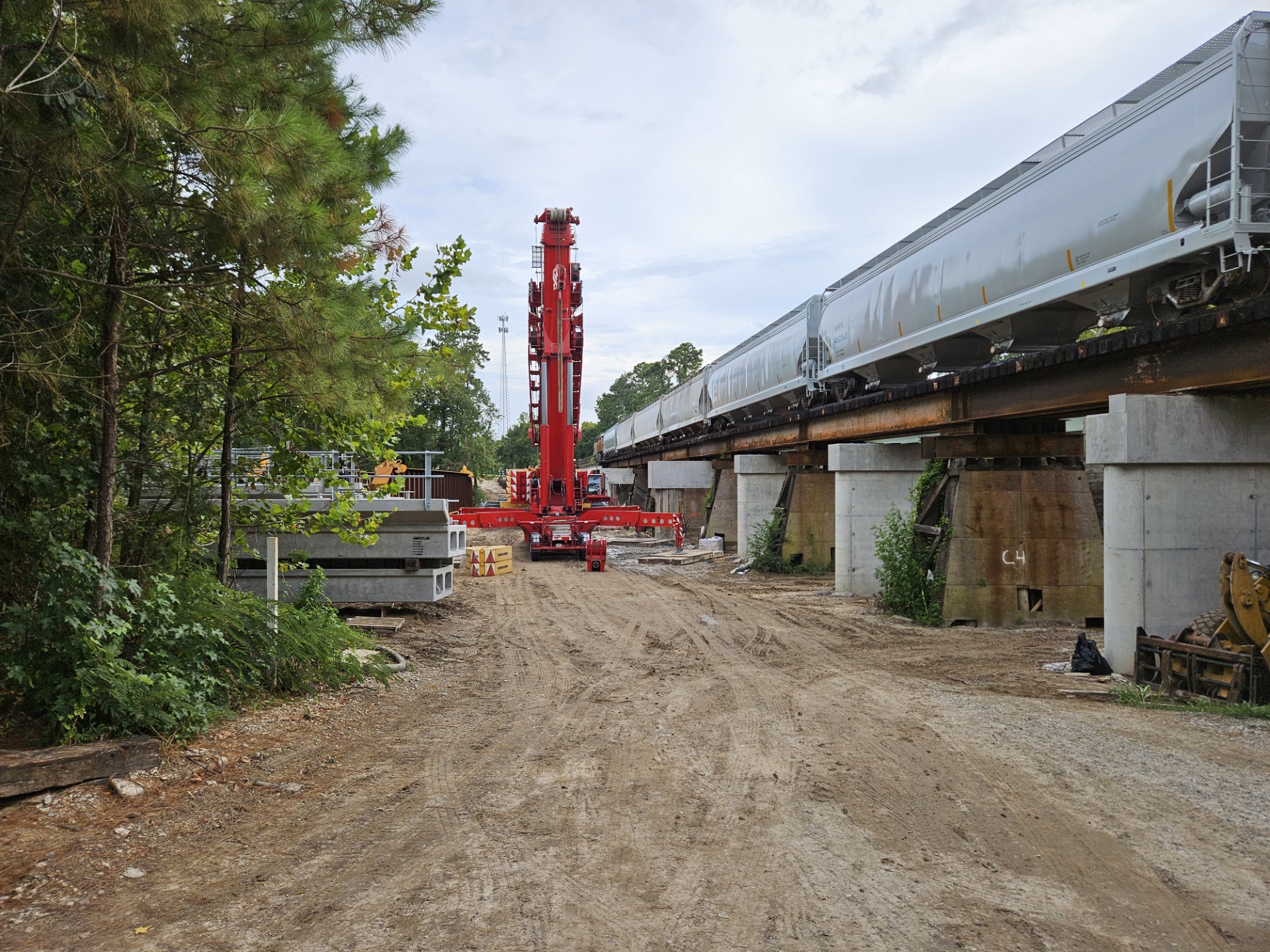 Union Pacific Railroad Bridge Foundation Emergency Stabilization - Houston, TX