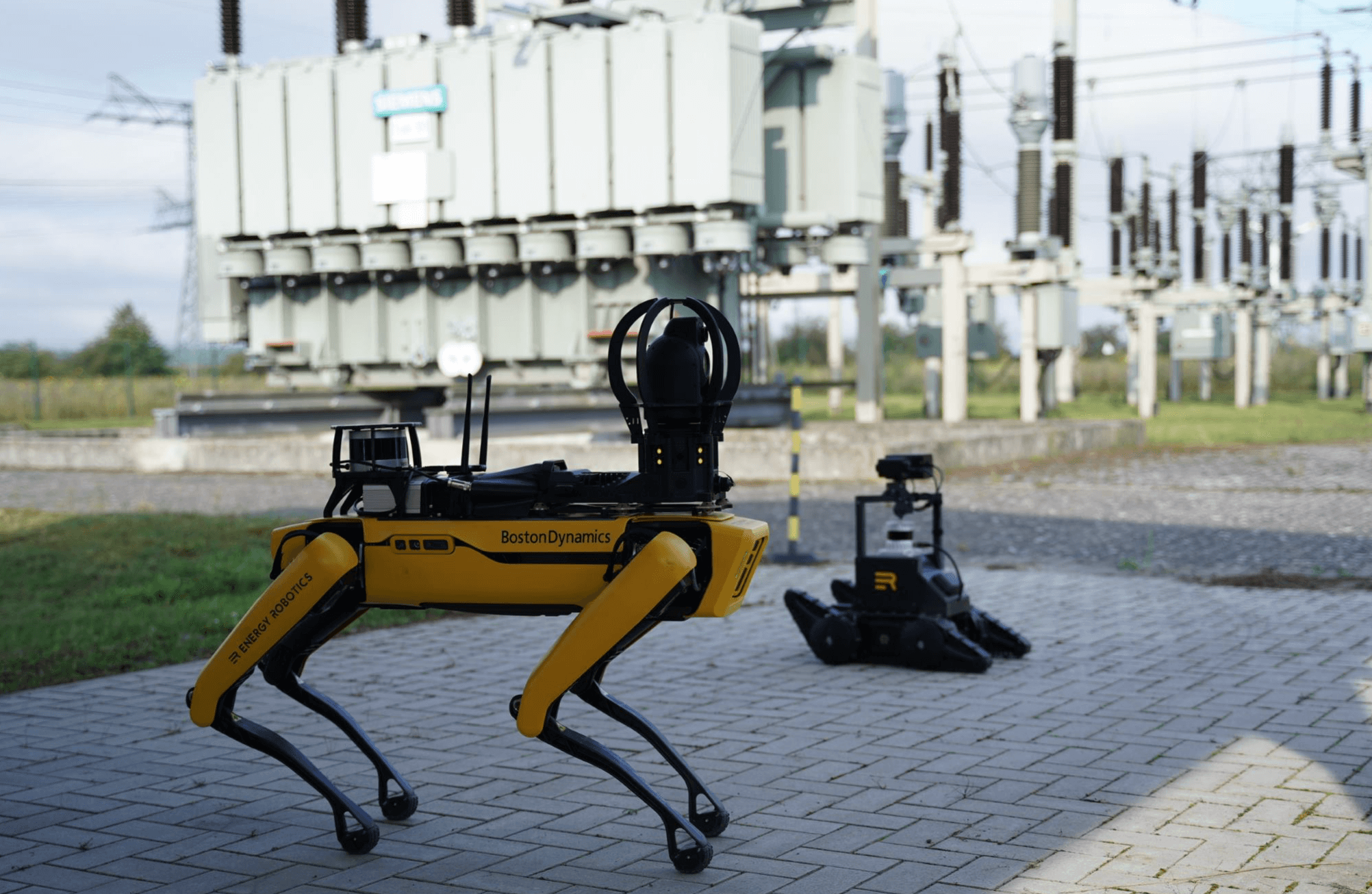 substation with autonomous robots