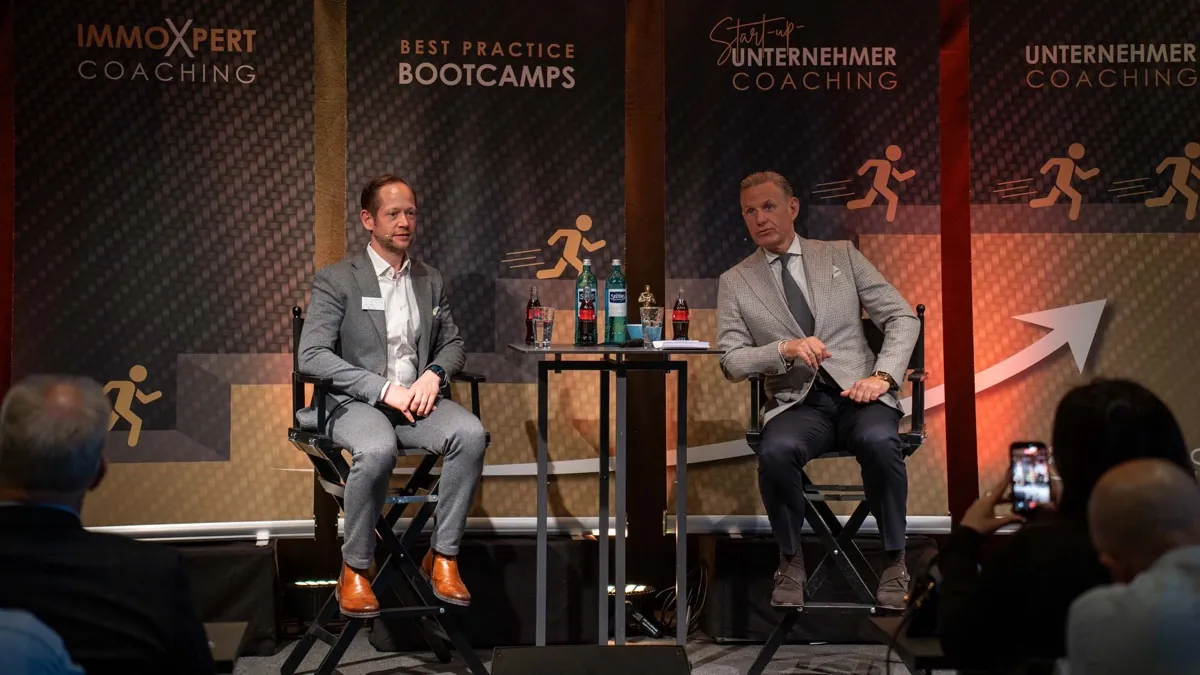 Talkrunde auf der Bühne