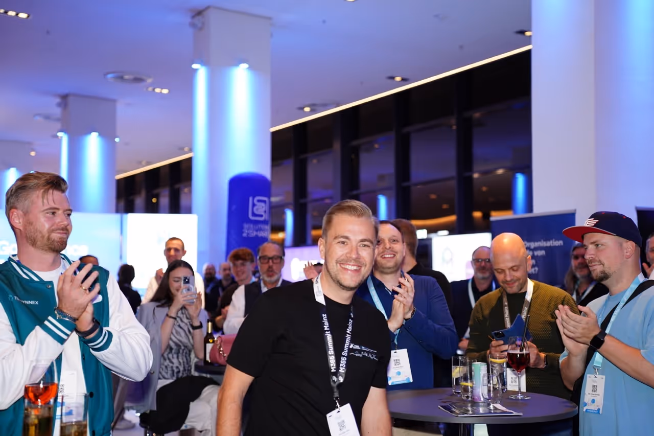 Bilder der M365 Summit Party 2025