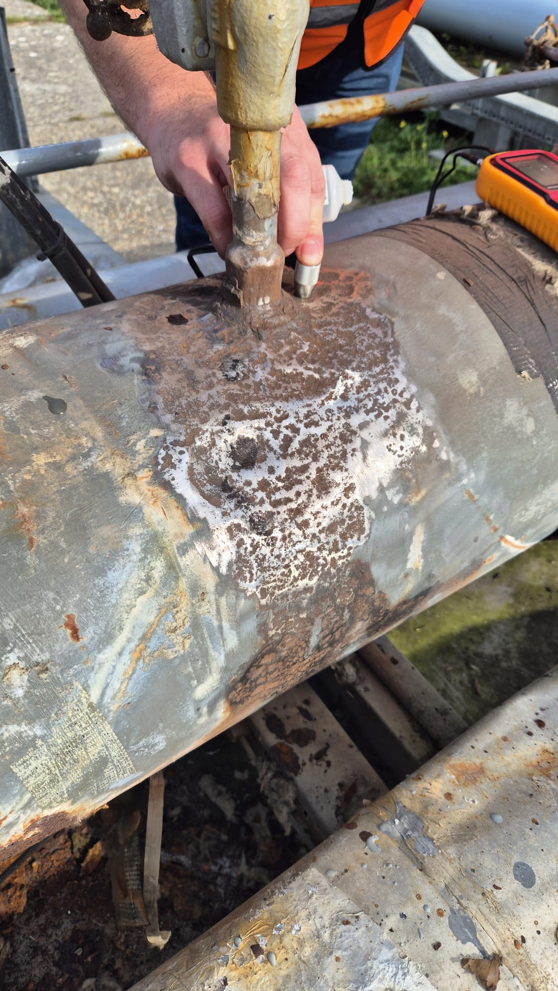 External corrosion at the 12-inch stab-in connection above a foot support