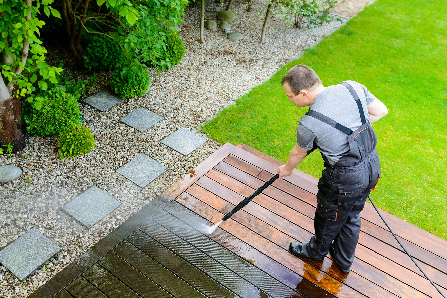 Residential pressure washing