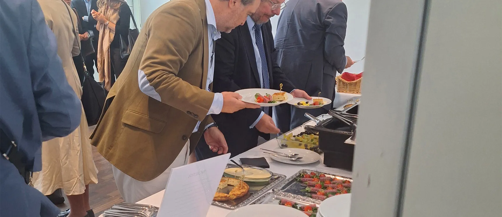 Mittagspause in einem Event in einer Kanzlei, in dem wir die Speisen geliefert haben