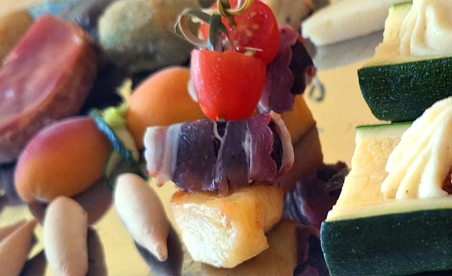 Sortierte Tapas-Platte von uns gekocht für eine Hochzeitsfeier in Brandenburg