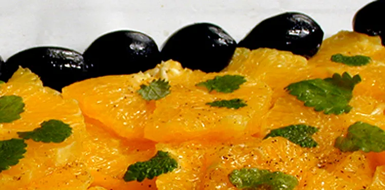 Orangensalat mit Oliven