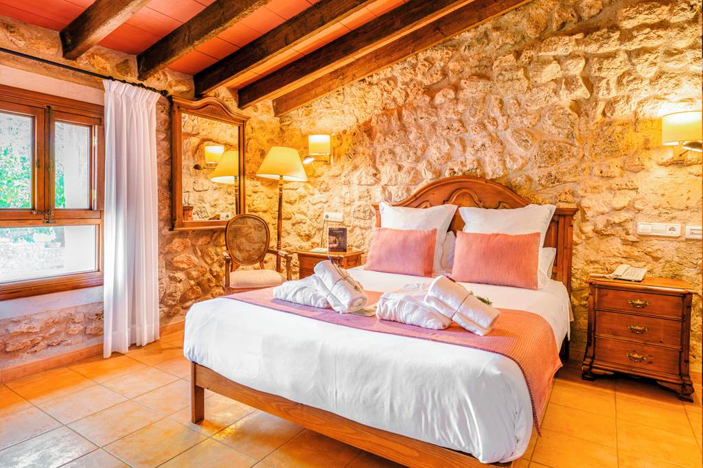 slow retreat_room_sa bassa rotja