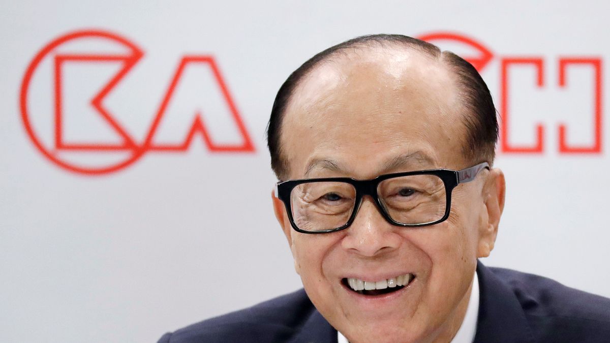 無條件送你錢、完全不用還！李嘉誠奉送香港人39億「應急金」，第三期開始申請| 新聞- 風傳媒