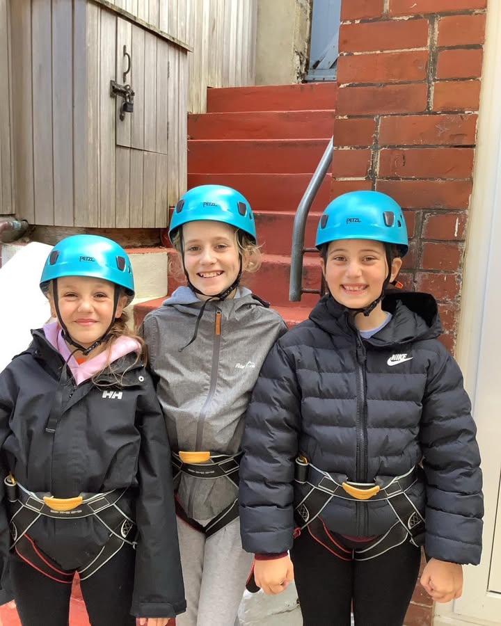 `440552545807076_122188048208529417