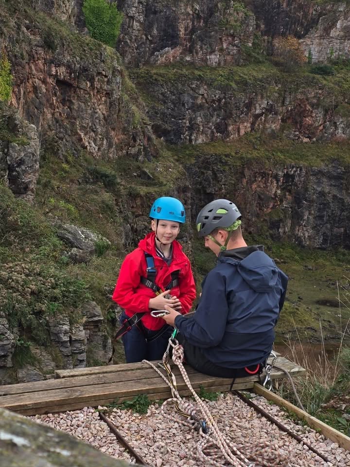 `440552545807076_122188899776529417