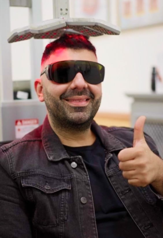 Loucas FUE Hair Transplant Story - Este Medical