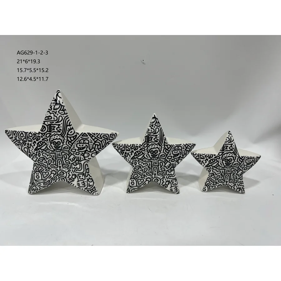 White ceramic star-shaped decorative boxes.