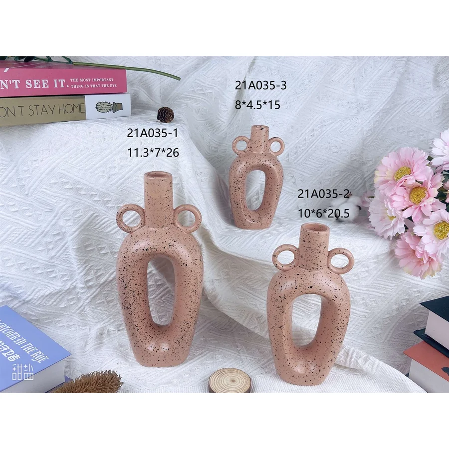 Wholesale ceramic, glass and metal vases and planters