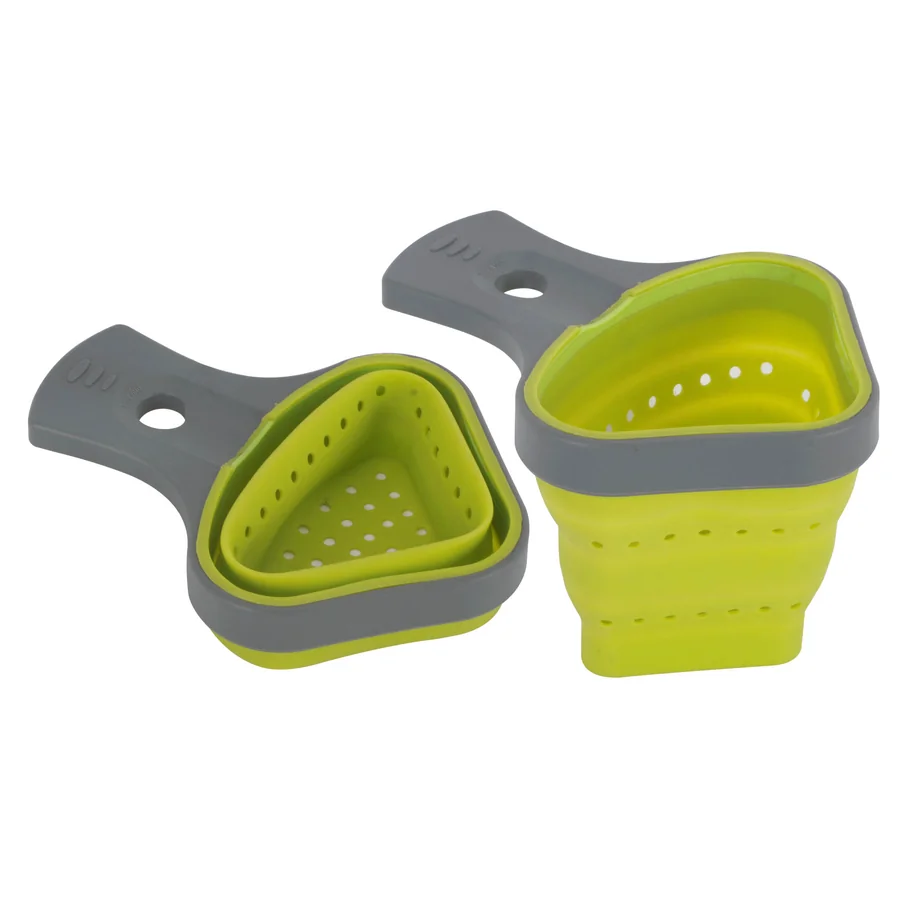Collapsible silicone tea infuser strainer.