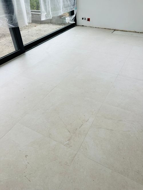 Large Format Tile Installation – Residential Interior